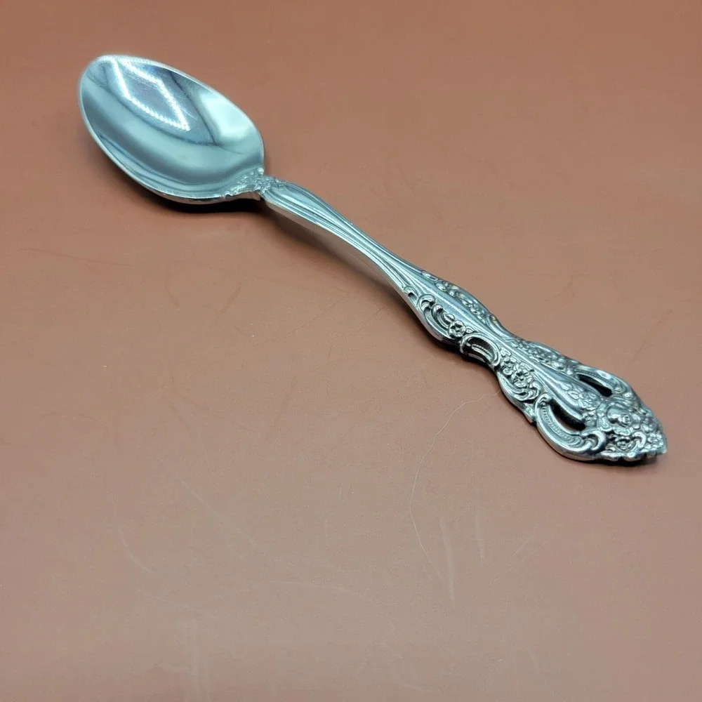 Vtg Set Of 4 Imperial Intl Chalmette Oval Soup Spoon Floral Design Korea 7 1/8in